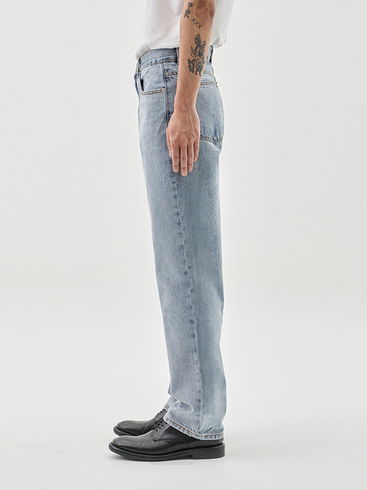 EE-S024 REGULAR FIT DENIM (Light blue)