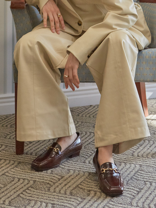 Classic loafer / 클래식 로퍼 (brown)