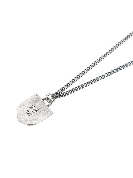 COLLEGE SILVER NECKLACE
