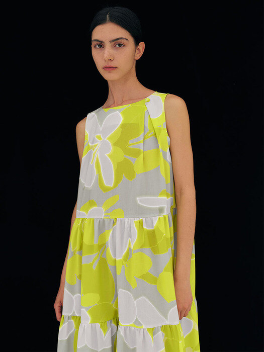 TIERED DRAPING FLORAL MAXI DRESS_PRINTED YELLOW