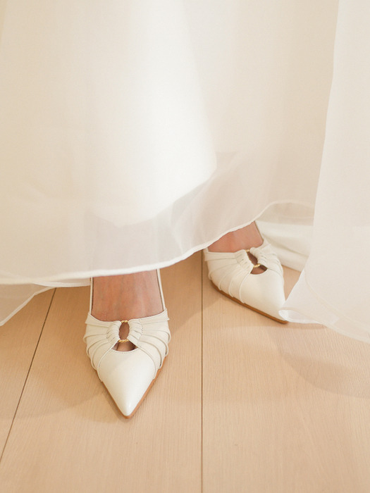 MILA - Pleated Detail Pumps_Pure White