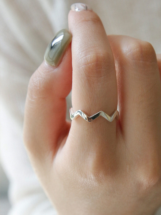 Zigzag Daily Silver Ring R0655