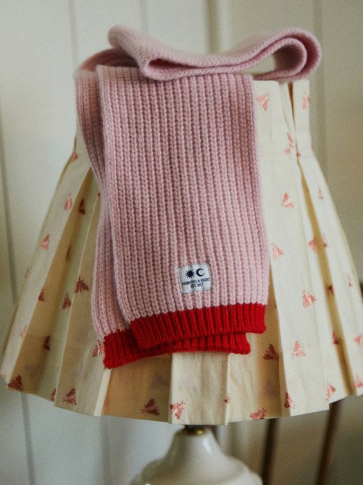 Cozy Line Knit Muffler Pink