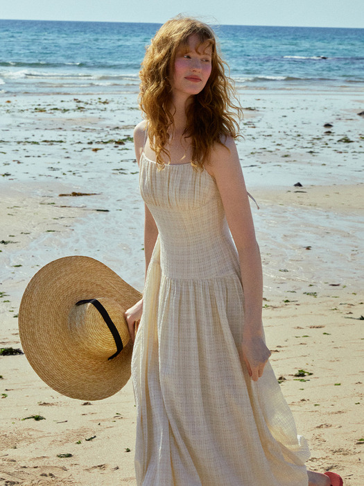 아폴로베이 볼륨 스트랩 롱 원피스 (Ivory)