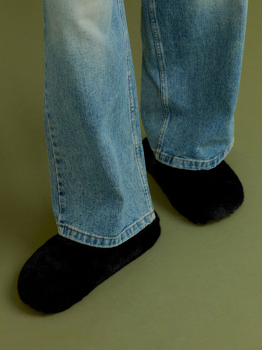 FUZZYSTEPS Round-toe shoes [black]