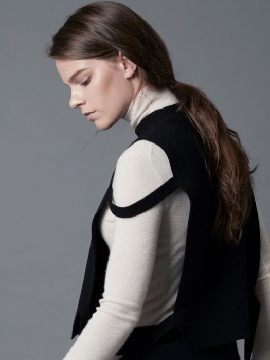 [with D4 Magazine] Sleeveless String Knit Vest