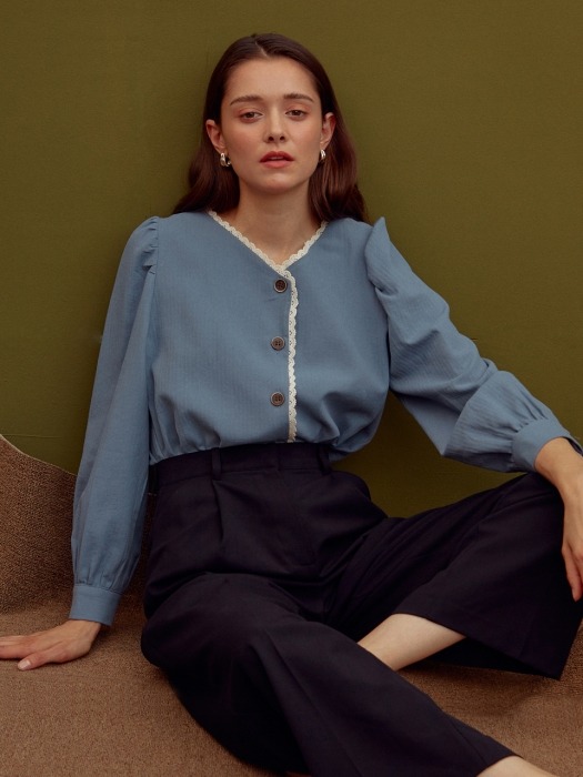 [By Joorti] J255 Wood button blouse (blue)