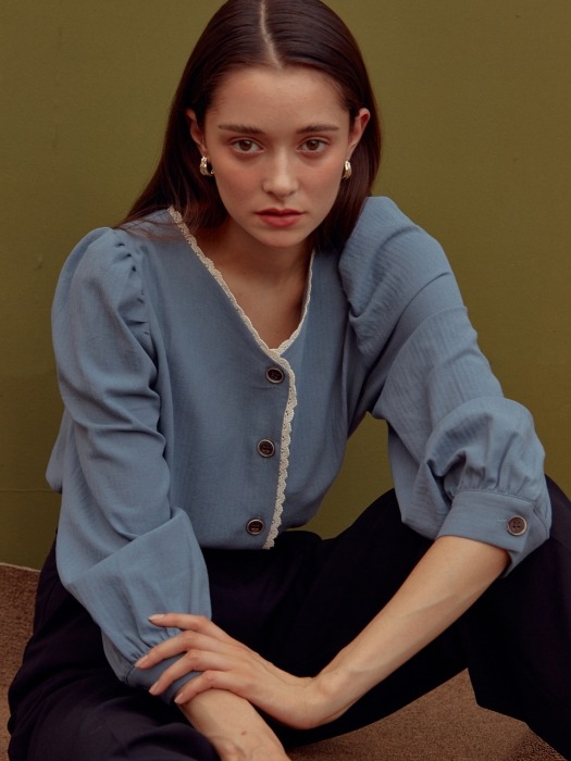 [By Joorti] J255 Wood button blouse (blue)