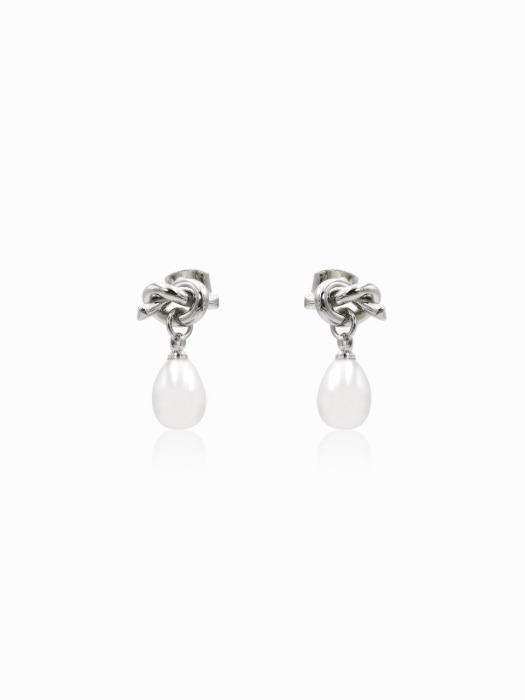 PEARL AND KNOTS EARRINGS