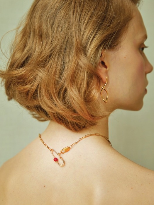 clip red neckless