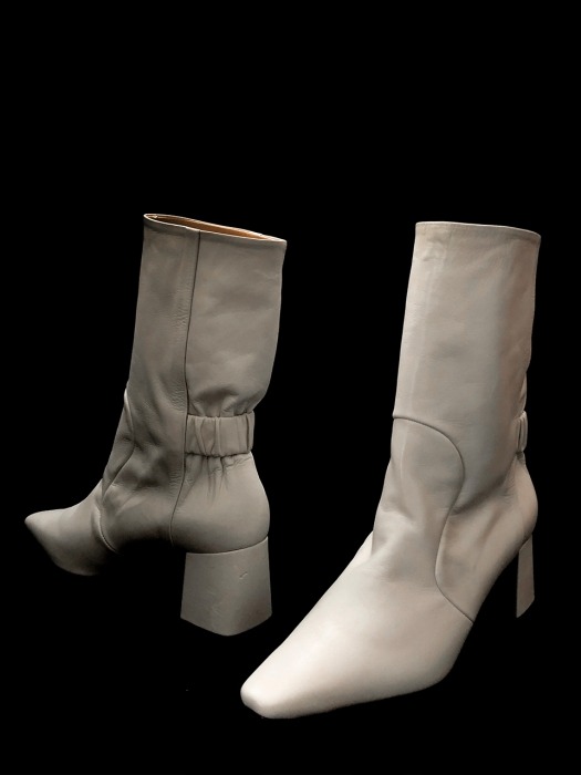 Middle Cowhide Boots_19iv