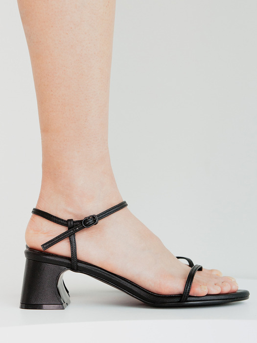 Thin Strap Block Heel Sandals | Black