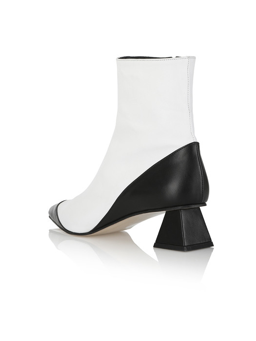 Carly Ankle Boots /  B556  White+Black