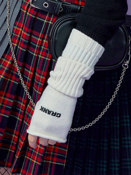 KNITTED HAND WARMER_IV