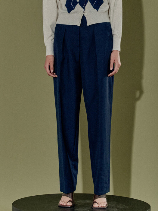 STRAIGHT TUCK PANTS - NAVY