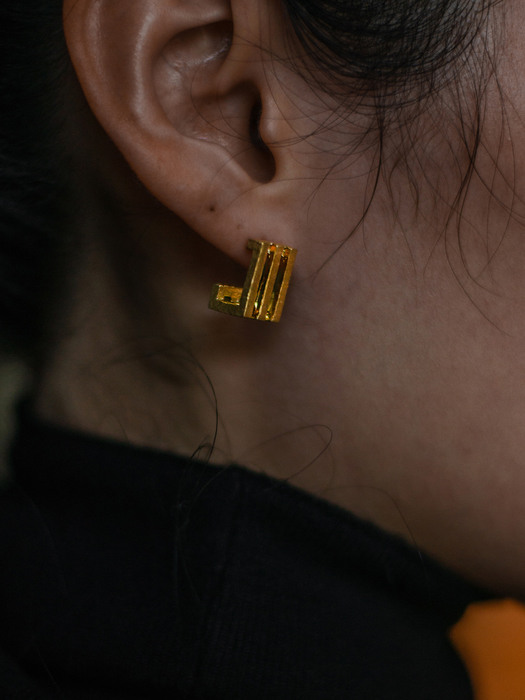 Parallel earrings