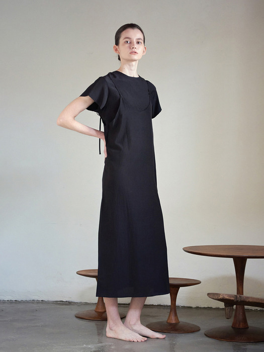 Silky Sleeveless Dress (black)