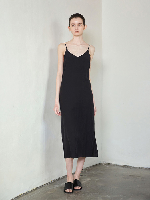 Silky Sleeveless Dress (black)