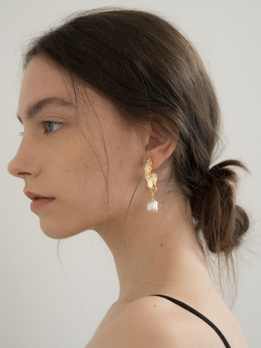 [NEUEYET X 1064STUDIO] Pearl earring