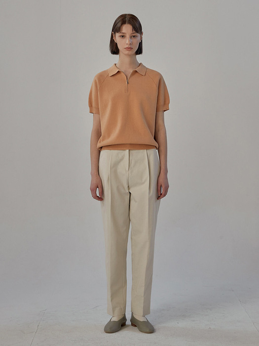 Tapered trousers (ivory)