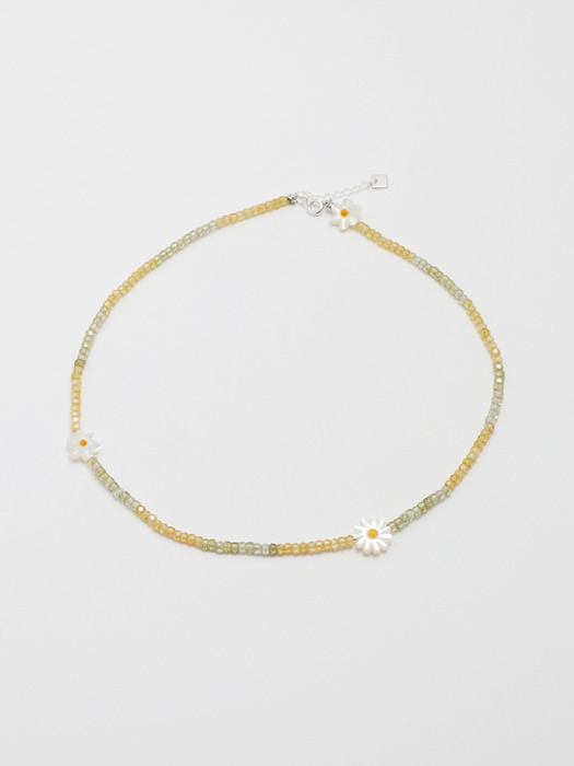daisy lemony necklace