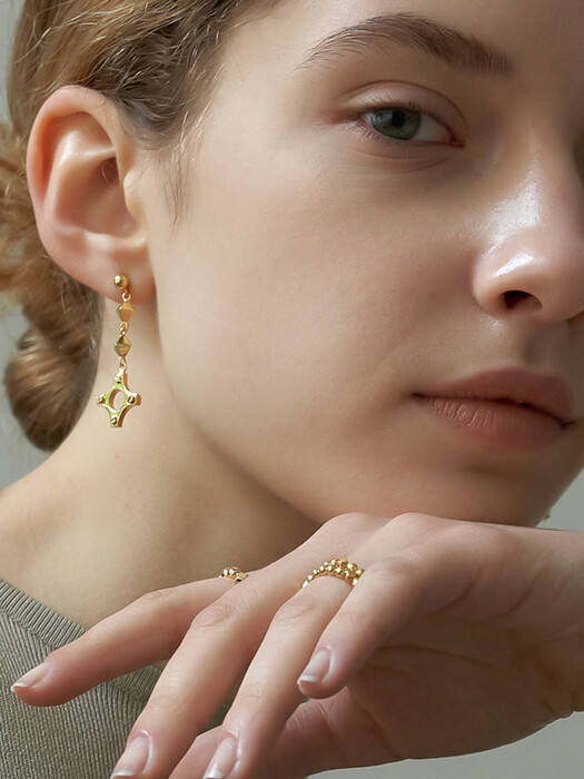 Piece Of Time Earring_gold