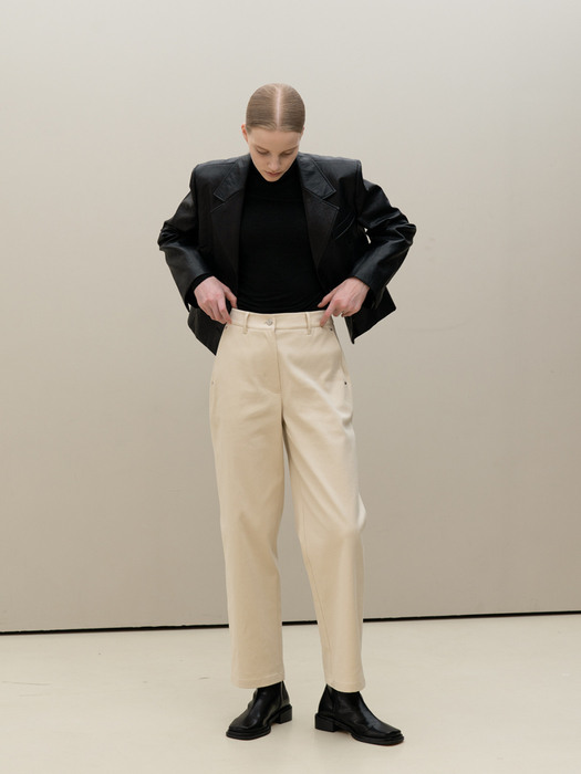 Out Pocket Curved Pants [Cream]