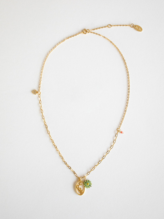 Love and flower necklace