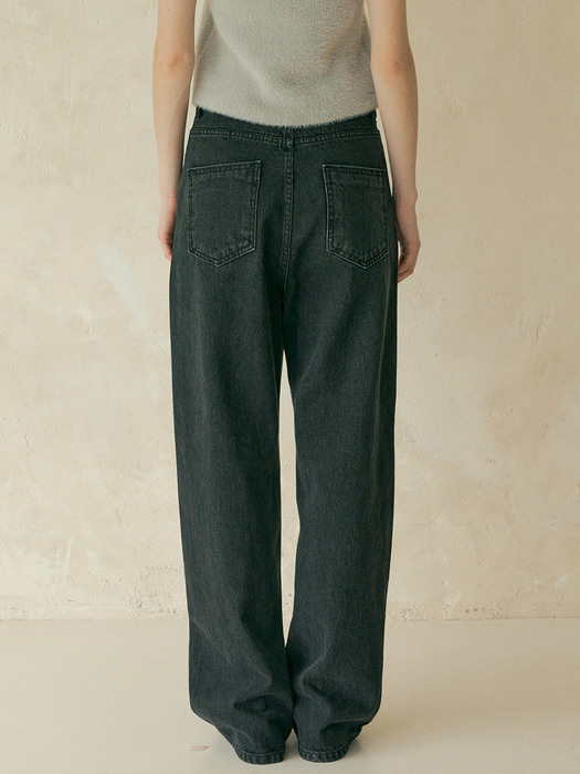 V. low-rise denim pants (black)