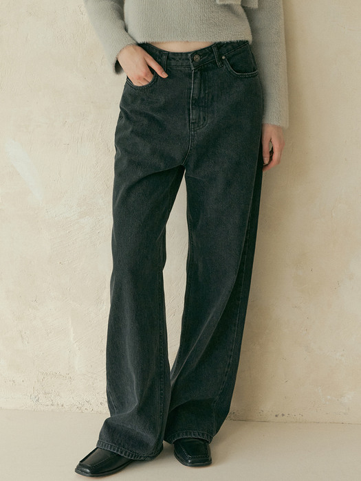 V. low-rise denim pants (black)