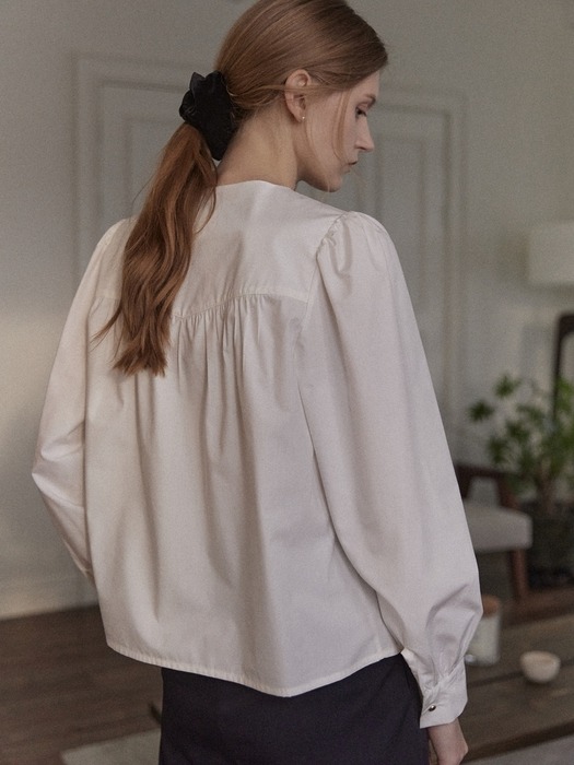 Shirring Goldish Blouse - Off White