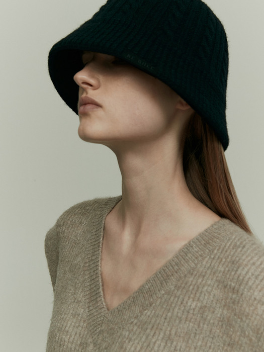 CABLE KNIT WOOL BLEND HAT BLACK
