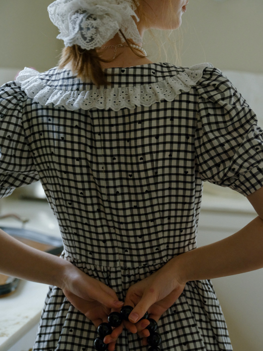 Cest_Lovey petit heart grid dress