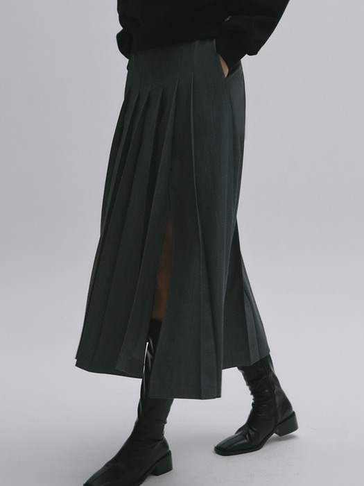 Unbalance Pleats Skirt CHARCOALGREY