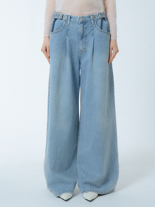 턱 와이드 플레어 데님팬츠 블루_TUCK WIDE FLARE DENIM PANTS BLUE