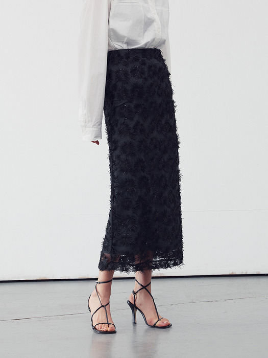 RAW-HEM LACE SKIRT