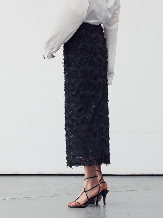 RAW-HEM LACE SKIRT