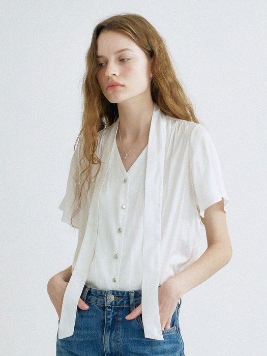 S Glossy 2Way Half Tie Blouse_White