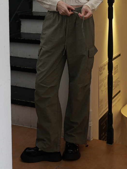 String Cargo Sharing Jogger Pants Khaki