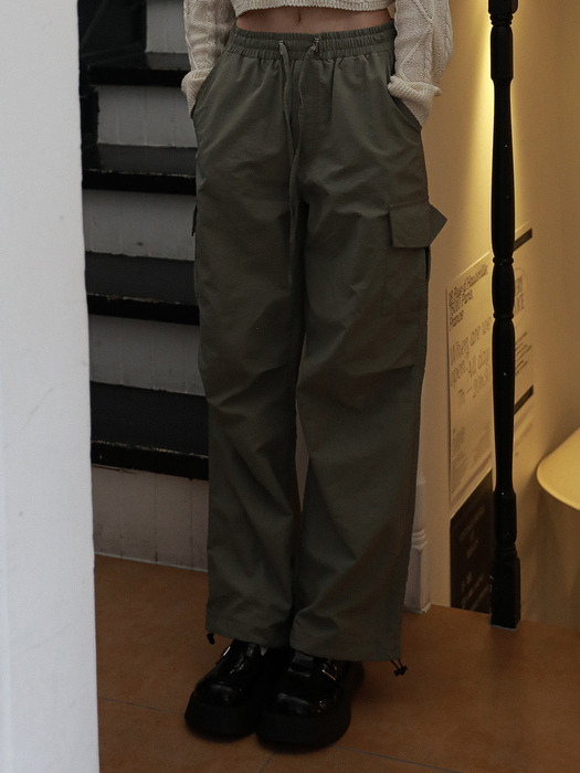 String Cargo Sharing Jogger Pants Khaki