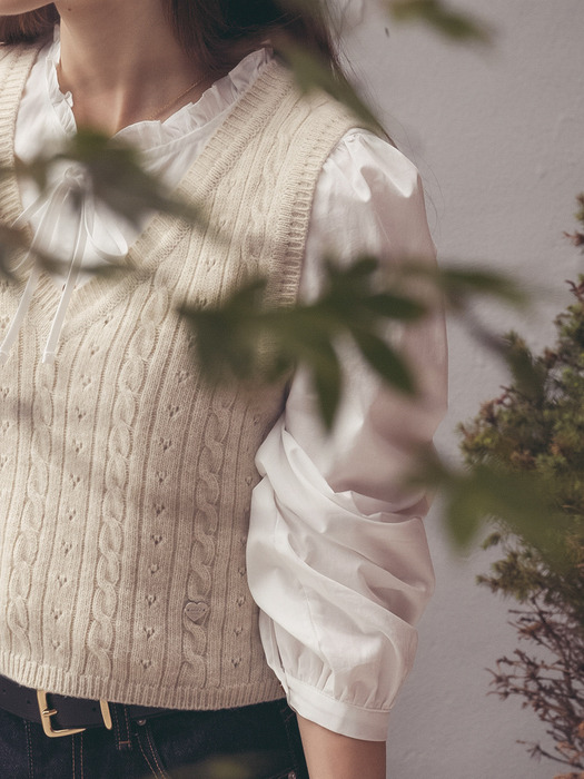 Eyelet cable wool knit vest_Oatmeal