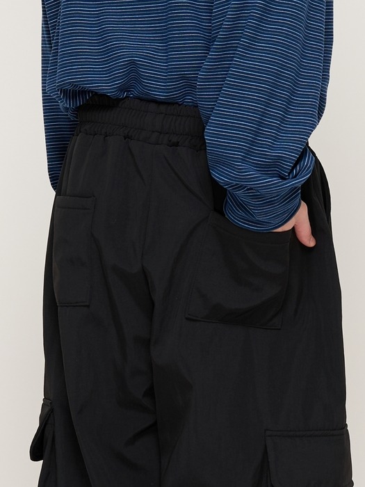 WIND ANORAK NAPPING WIDE CARGO PANTS (BLACK)