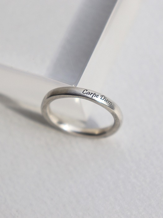 Carpe Diem initial simple Ring