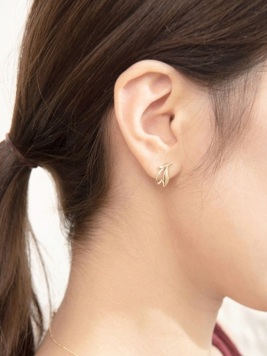 Twisted Bar Petal Earrings (14K Gold)