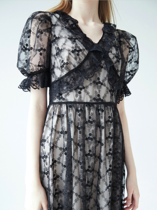 Ruffled lace dress (Black)