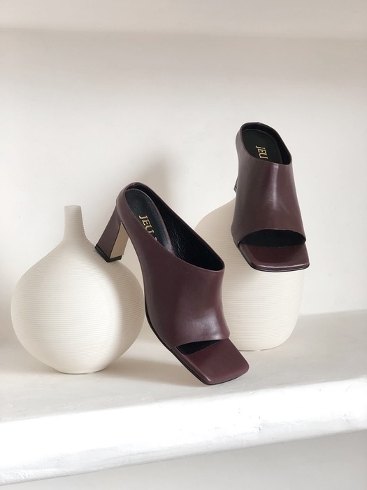modern square unlined mules wine