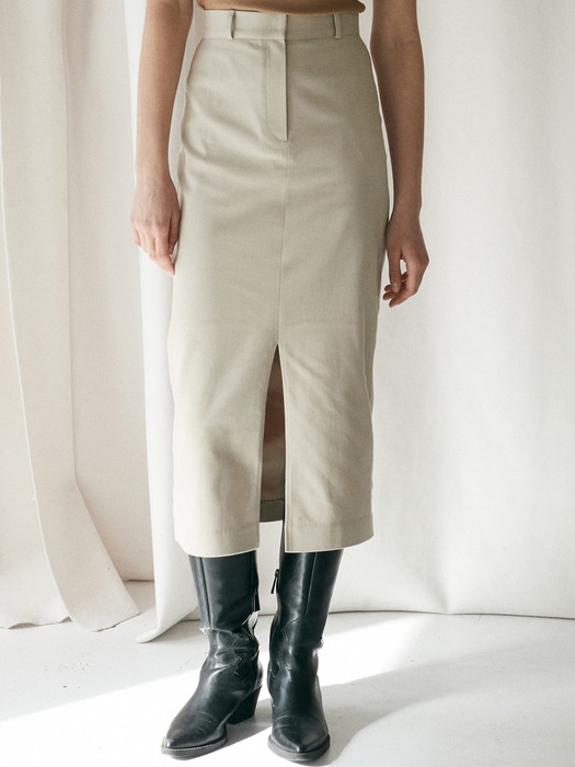 OU585 twill long skirt (beige)