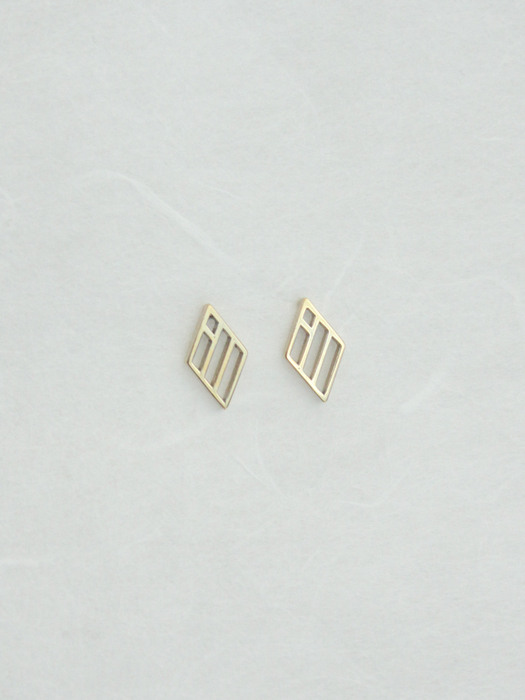 白月 Signature Earring