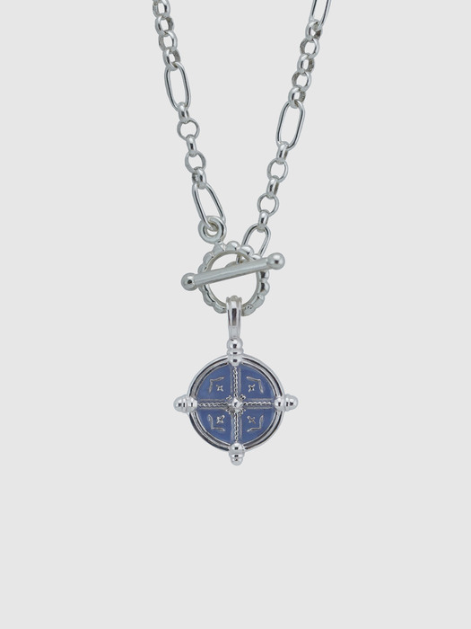 Cross spring necklace