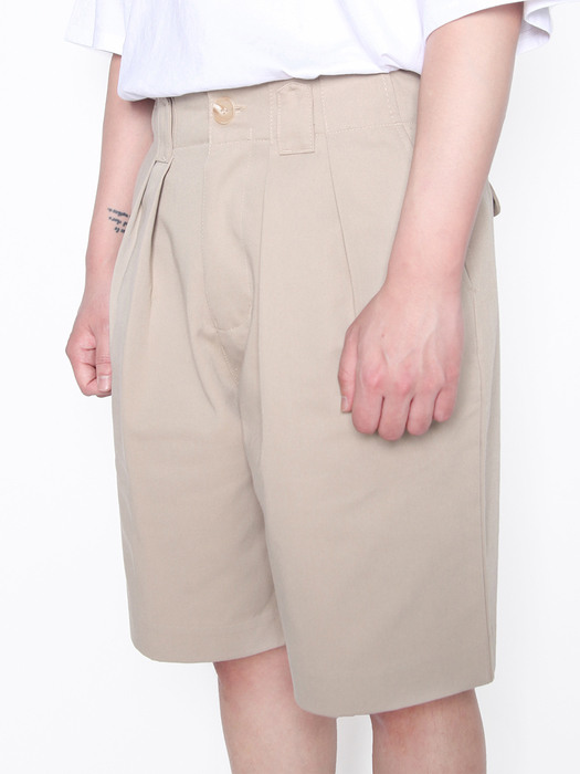 pnv018_structural tuck shorts (light beige)